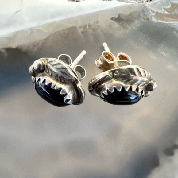 Vintage 70’s Native Black Onyx Post Earrings - Picture 4 of 12